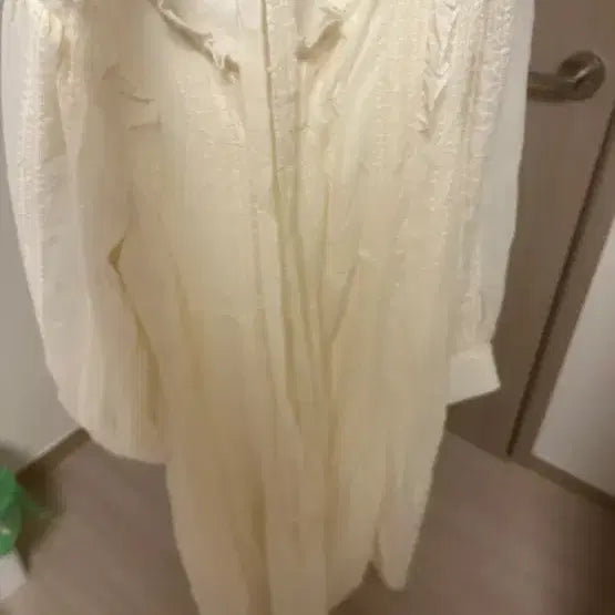 [BUNJANG] Ivory Long Dress with Lace Detail / 아이보리 원피스