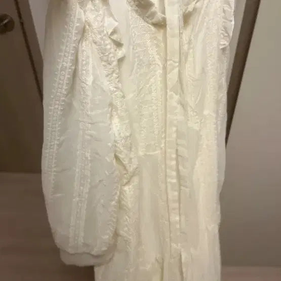 [BUNJANG] Ivory Long Dress with Lace Detail / 아이보리 원피스