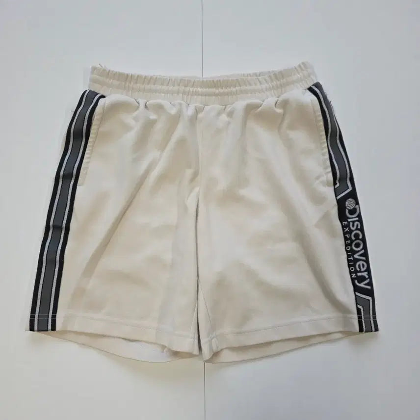 [BUNJANG] Discovery Expedition Ivory Cotton Shorts / 디스커버리 아이보리색 반바지