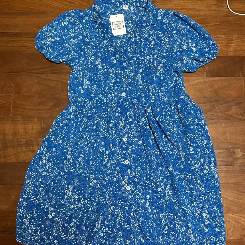 [BUNJANG] Sky Blue Floral Short Sleeve Dress / (택달린 새상품) 하늘색 꽃무늬 반팔 원피스