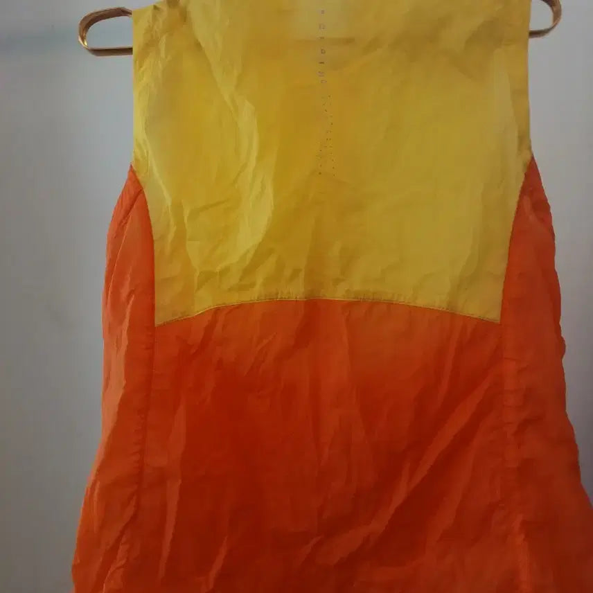 [BUNJANG] Kolping Orange/Yellow Windbreaker Vest Size 100 / 콜핑 오렌지/옐로우 바람막이 조끼 100