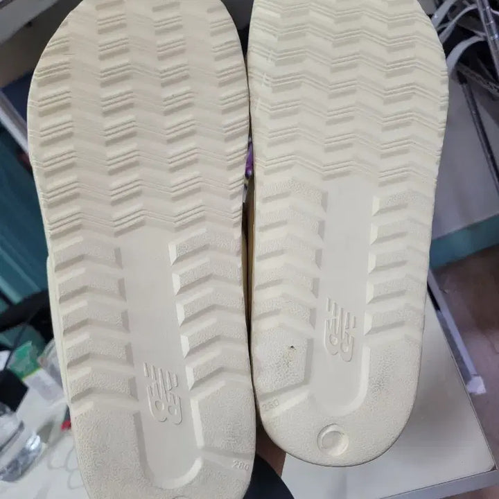 [BUNJANG] New Balance Beige Sandals (280mm) / 뉴발란스 샌들 베이지 색상 280