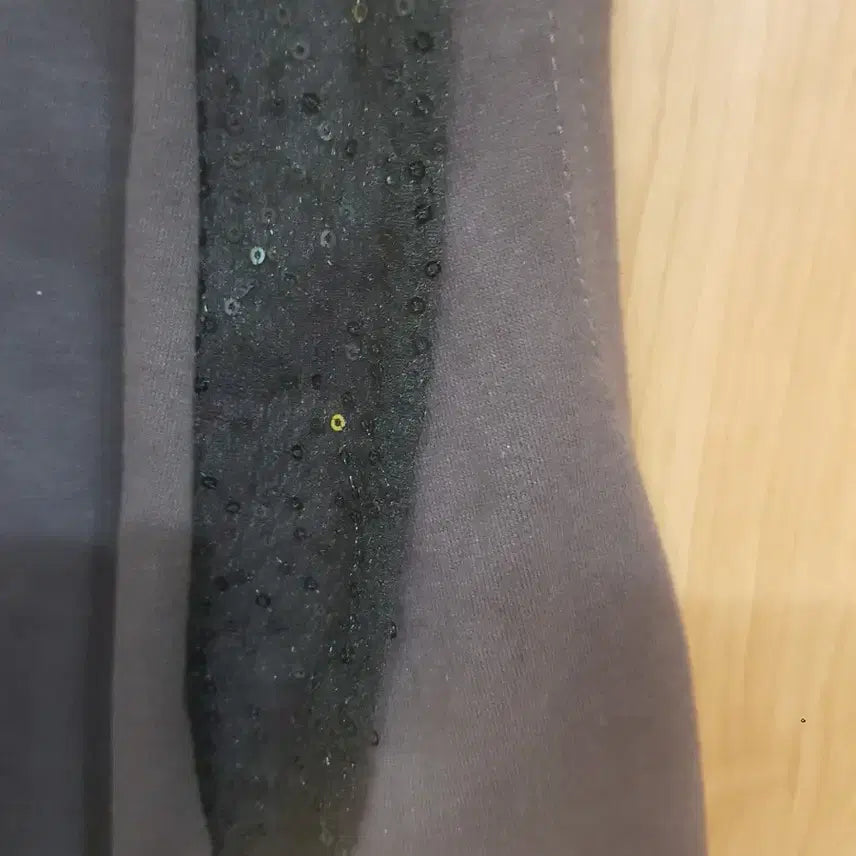[BUNJANG] Sequin Embellished Vest (Size 55) / 스팽글 장식 조끼(55)