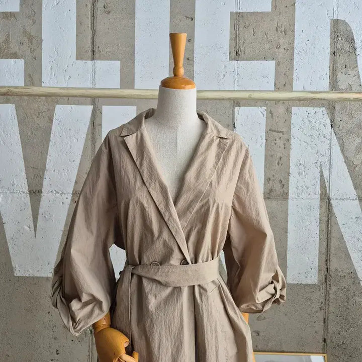 [BUNJANG] Lightweight Single-Layer Summer Trench Coat / 얇은 홑겹 여름 트렌치 롱코트