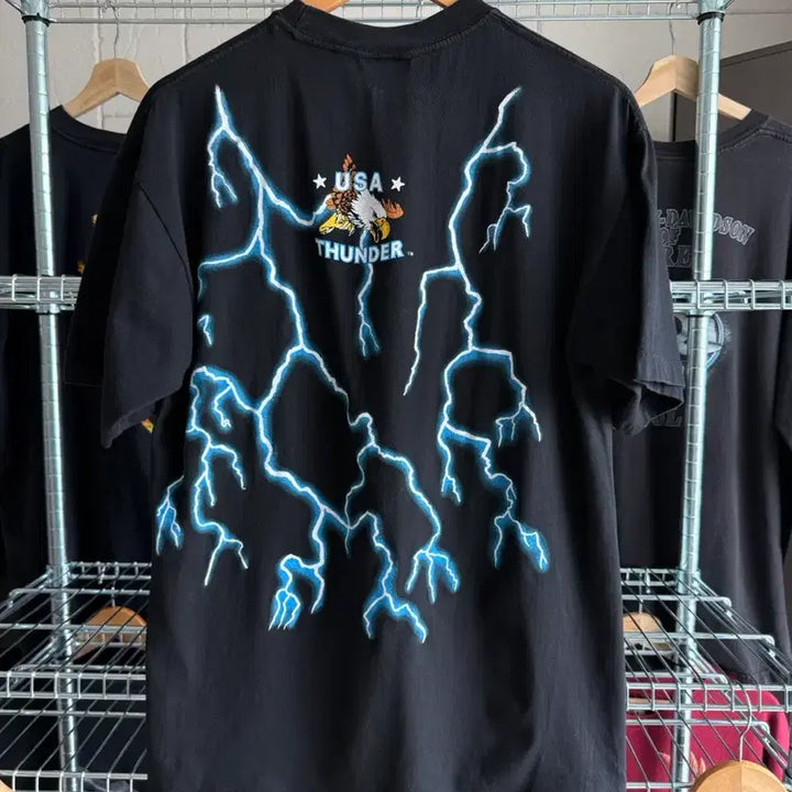 [BUNJANG] 90s Vintage American Thunder Wolf T-Shirt / 90s 빈티지 아메리칸 썬더 울프 티셔츠