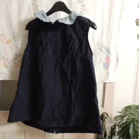 [BUNJANG] Frill Collar Sleeveless Top / 소재 좋고 컬러 예쁜 프릴 카라 나시 / 반품 48cm