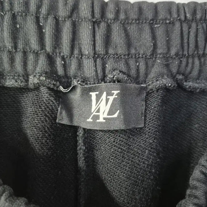 [BUNJANG] Wooalong Black Jogger Training Pants / 우알롱 블랙 조거 트레이닝 바지