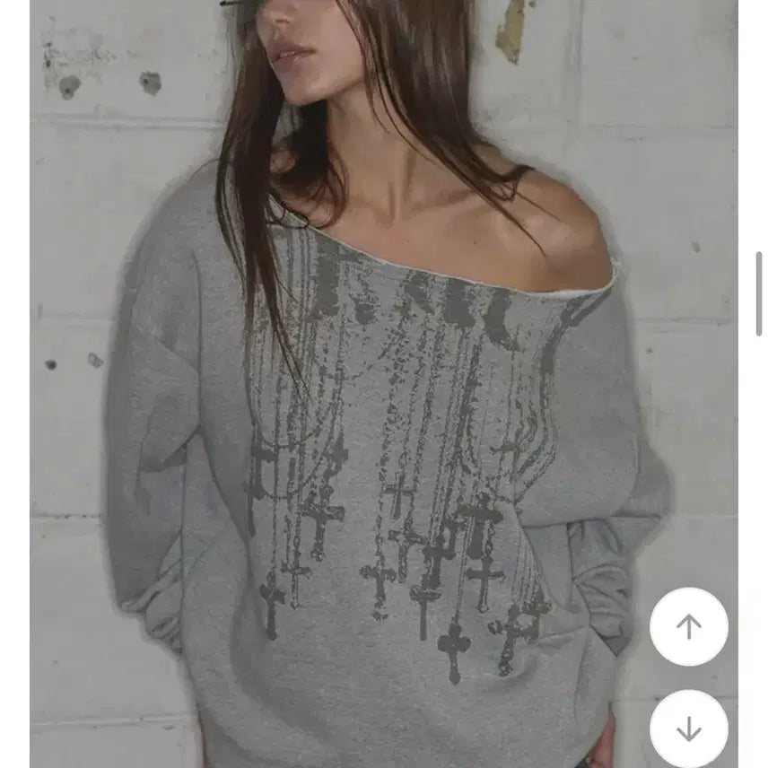 [BUNJANG] FANXY CLUB Necklace One Shoulder Sweatshirt (Melange) / [팬시클럽] 넥클리스 원숄더 스웻셔츠 (MELANGE) F25ZB037
