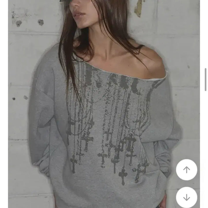 [BUNJANG] FANXY CLUB Necklace One Shoulder Sweatshirt (Melange) / [팬시클럽] 넥클리스 원숄더 스웻셔츠 (MELANGE) F25ZB037