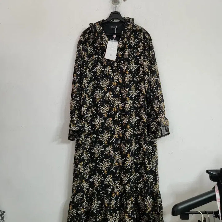 [BUNJANG] Chiffon Floral Long Dress - Black / 쉬폰 플라워 롱 원피스 블랙새옷