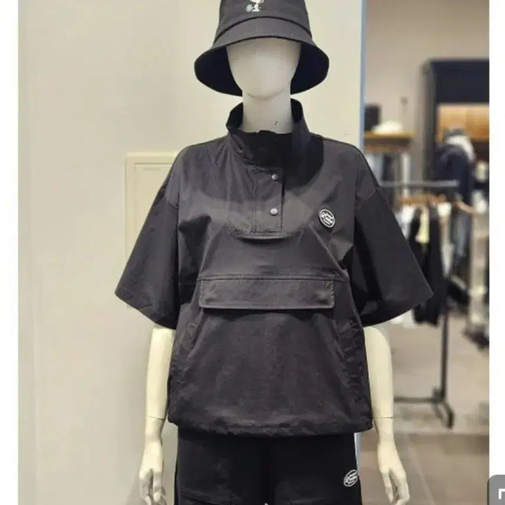 [BUNJANG] Anorak Set-up Half-Sleeve Top and Shorts Set / 아노락셋업