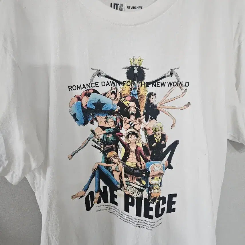 [BUNJANG] Uniqlo One Piece Collaboration T-Shirt White / 유니클로 원피스 콜라보 티셔츠 화이트