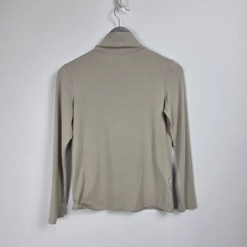 [BUNJANG] The Edge Beige Turtleneck Long Sleeve T-Shirt Women&