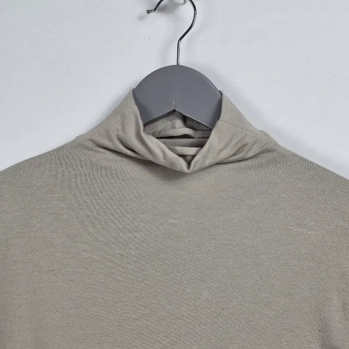 [BUNJANG] The Edge Beige Turtleneck Long Sleeve T-Shirt Women&