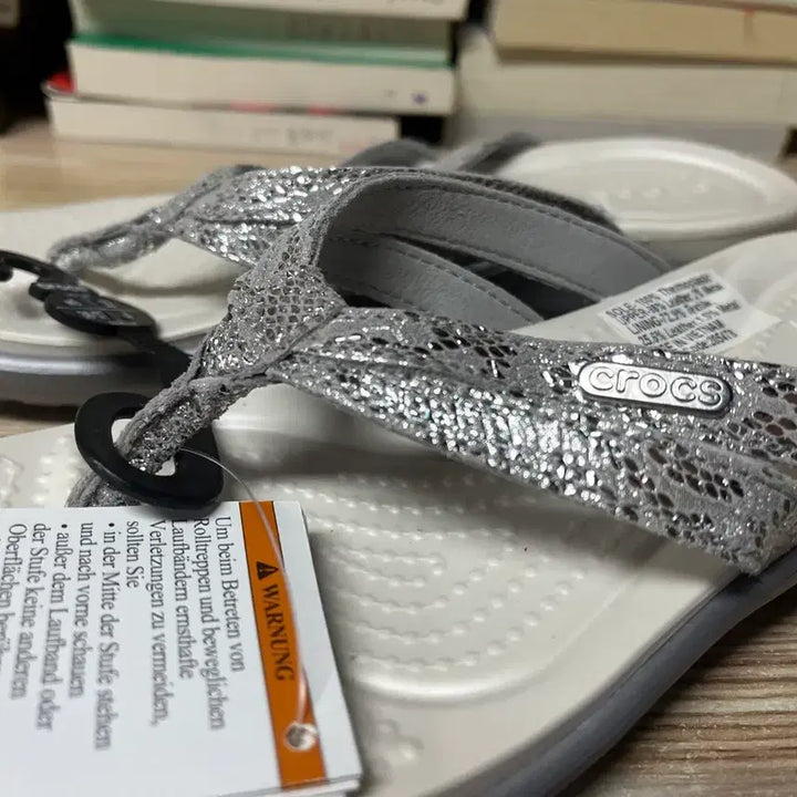 [BUNJANG] Crocs Sandals White Silver New / 크록스  샌들 화이트 실버 새상품