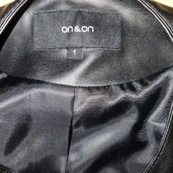 [BUNJANG] On &amp; On Black Leather Jacket with Gold Button Detail / 블랙 레더 금장 버튼 자켓 온앤온