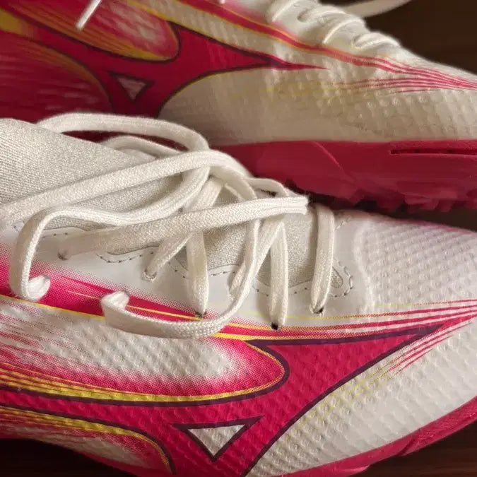 [BUNJANG] Mizuno Alpha TF 250mm Soccer Cleats / 2026 미즈노 알파 TF 250mm 판매합니다