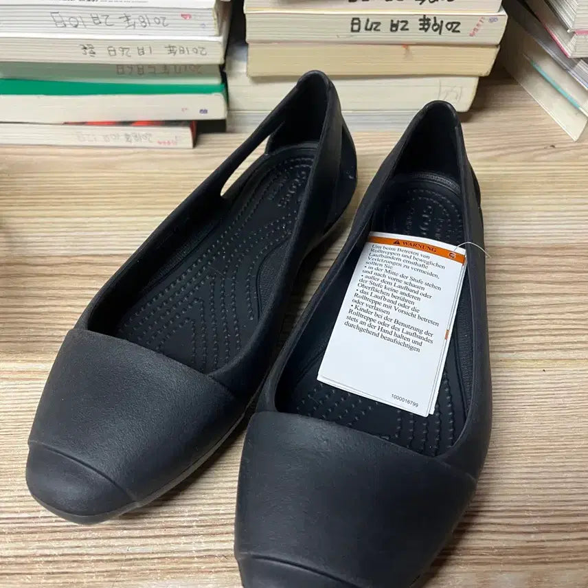 [BUNJANG] Crocs Simply Black Flat Shoes / 크록스 심플리 블랙 플랫 슈즈230 새상품
