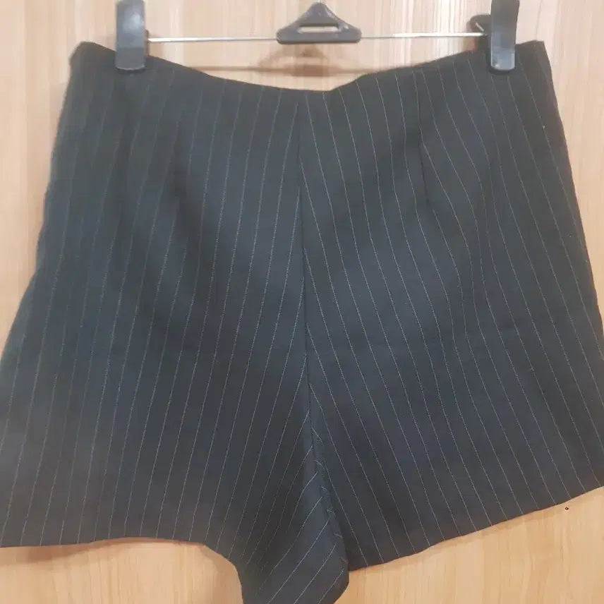 [BUNJANG] Striped Shorts (Size 24) / 스트라이프 반바지 숏팬츠(24)미사용