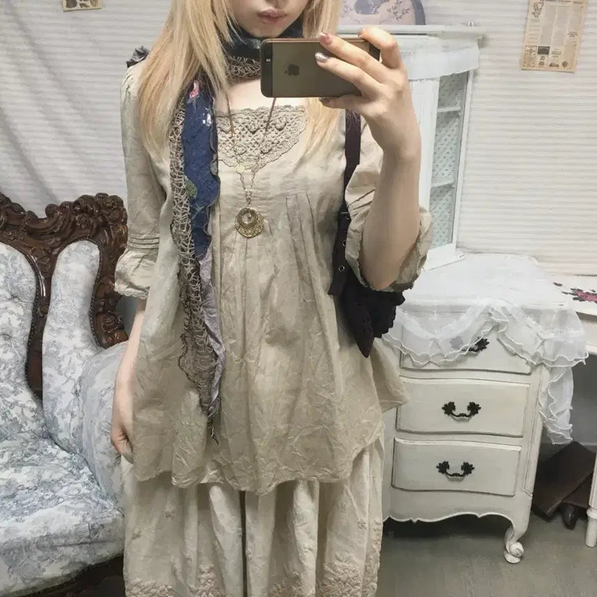 [BUNJANG] Japanese Vintage Brown Mori Pintuck Crochet Blouse / 일본빈티지 브라운 모리 핀턱 크로셰 블라우스