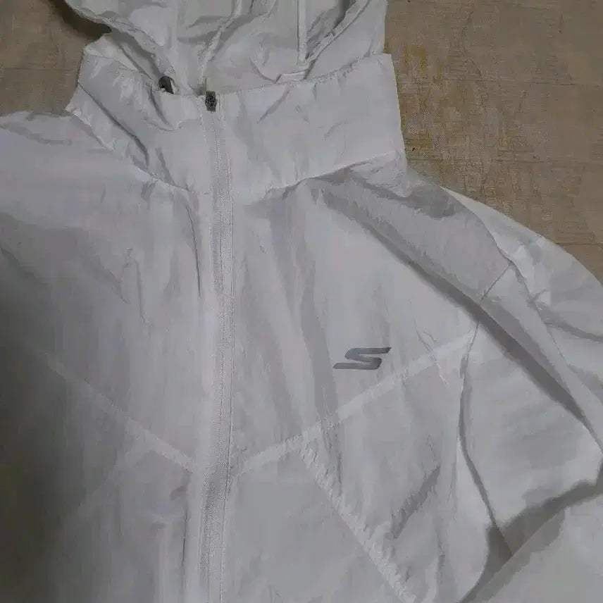 [SOLD OUT] 스케쳐스 화이트 바람막이 후드 집업 90