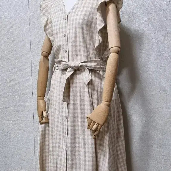 [BUNJANG] Beige Check Pattern Long Dress with Waist Strap and Frill Detail / 베이지 체크패턴 원피스