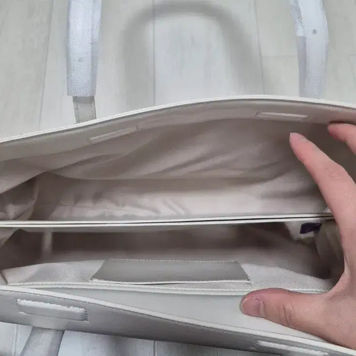 [BUNJANG] Find Kapoor Pillow Shoulder Bag / 파인드카푸어 필로우숄더백 새상품