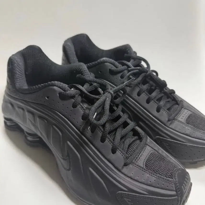 [BUNJANG] Nike Shox R4 Black Sneakers (270mm) / 나이키 샥스 R4 w 블랙 270