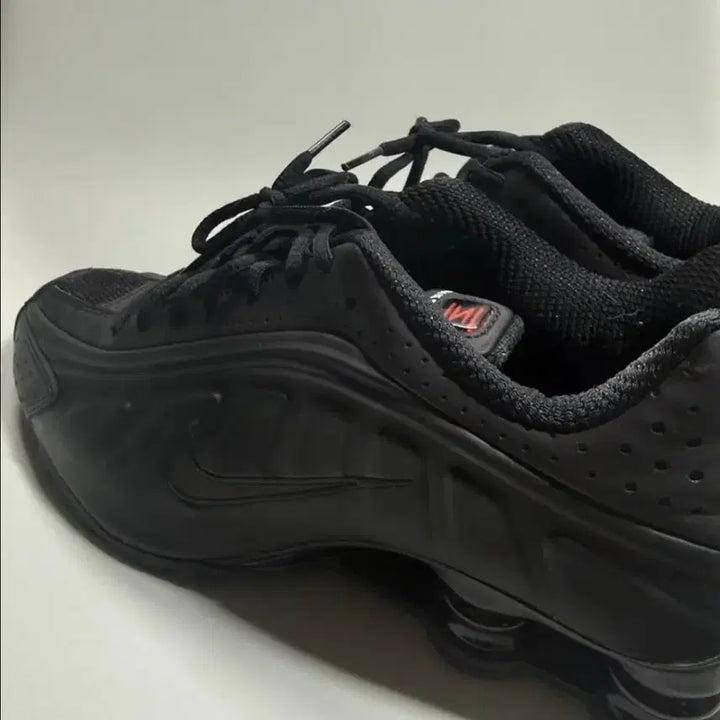[BUNJANG] Nike Shox R4 Black Sneakers (270mm) / 나이키 샥스 R4 w 블랙 270