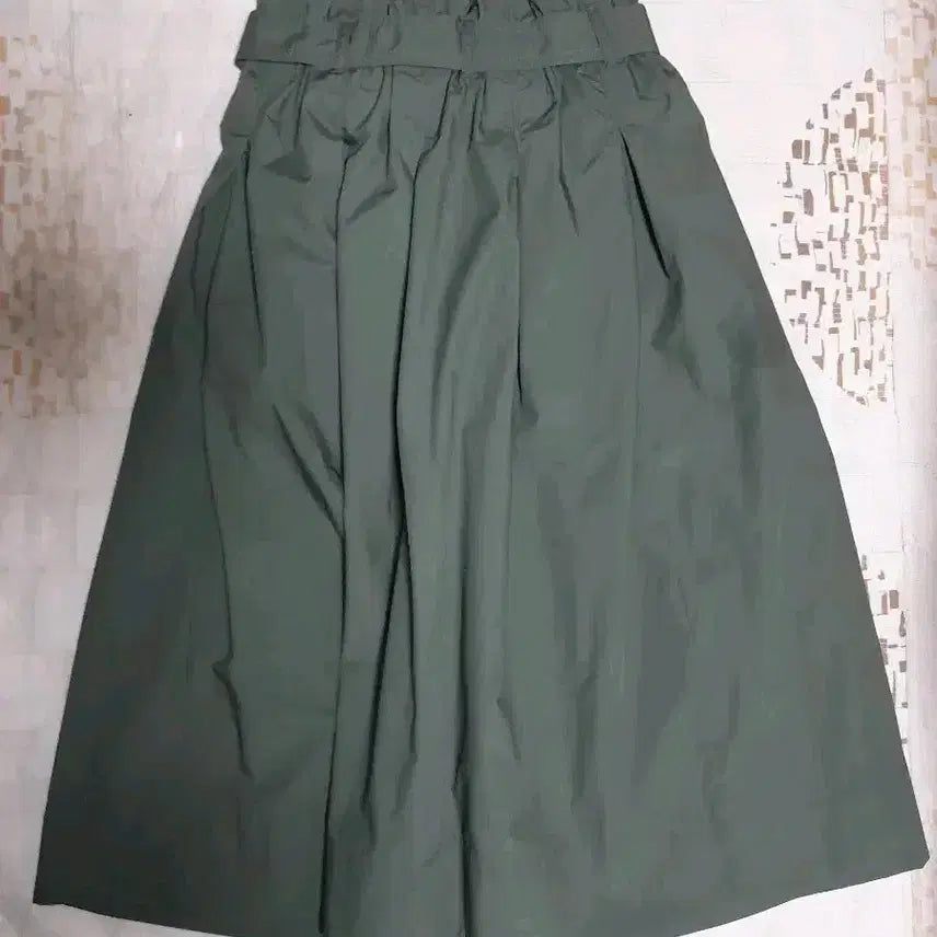 [BUNJANG] Uniqlo Khaki Ribbon Long Skirt (M) / [상태최상] 유니클로 카키색 리본 롱 스커트 M