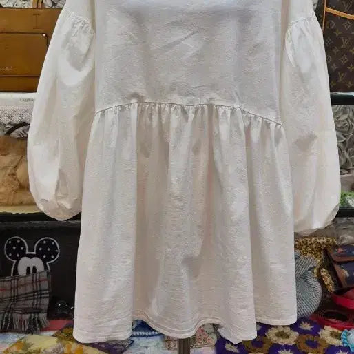 [BUNJANG] Deux Amour Cotton Blend Balloon Sleeve Blouse / Deux Amour 면 혼방 바스락 블라우스 (66 77)