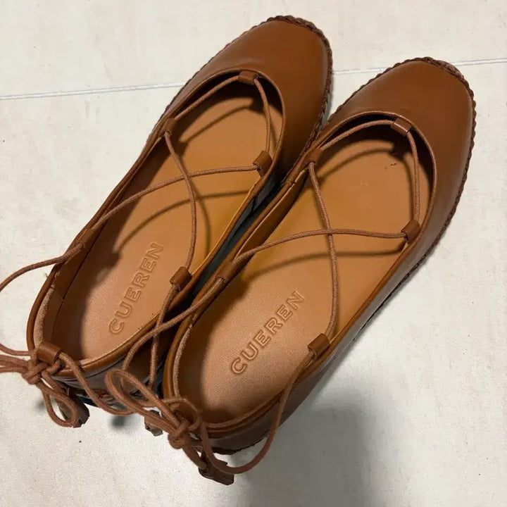 [BUNJANG] Kuern Ballerina 14 Almond Flats Size 230 / 쿠에른 발레리나 14 아몬드 (230)