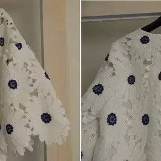 [BUNJANG] Floral Embroidery Blouse Top / 꽃자수 블라우스탑