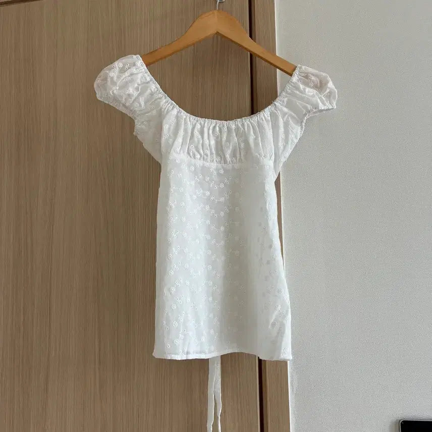 [BUNJANG] Favoritethings Garden Lodge Blouse / 페이보릿띵스 가든 로지 블라우스 favoritethings
