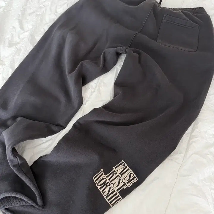 [BUNJANG] Deus Ex Machina Sweatpants / 데우스엑스마키나 스웻팬츠