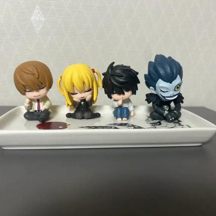 [BUNJANG] Death Note Shoulder Gacha Figure Set &amp; Ryuk Bowl / 데스노트 어깨쿵 가챠 피규어 세트 &amp; 데스노트 류크 그릇 (장식용)