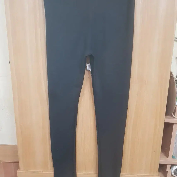 [BUNJANG] Black Leggings Pants with Zipper Detail / 블랙 레깅스 바지 (밑단 지퍼)25~26