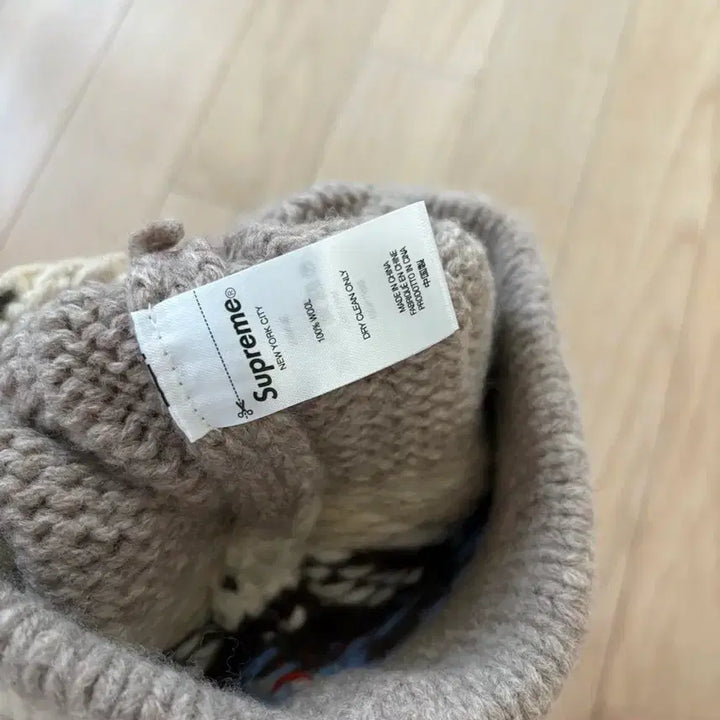 [BUNJANG] Supreme 22FW Tassel Beanie / 22FW 슈프림 테슬비니