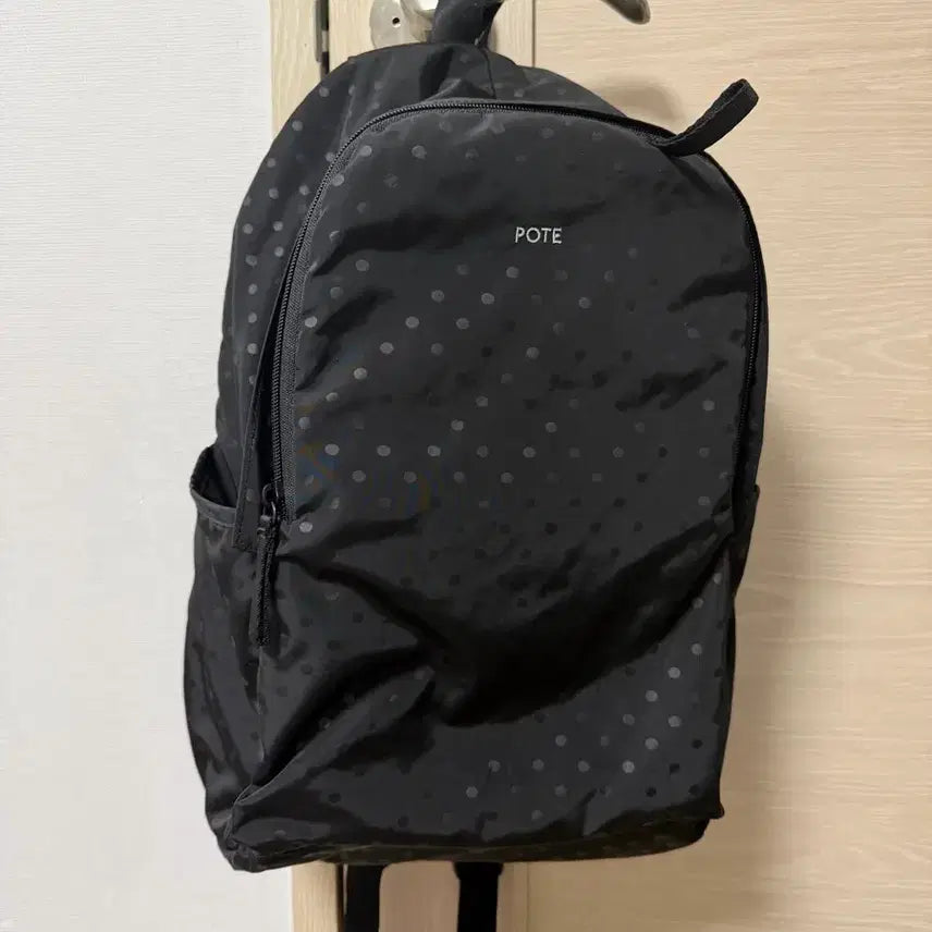[BUNJANG] Poter HideSlot Classic Backpack - Dot Black / 포테 HideSlot Classic Backpack_Dot Black