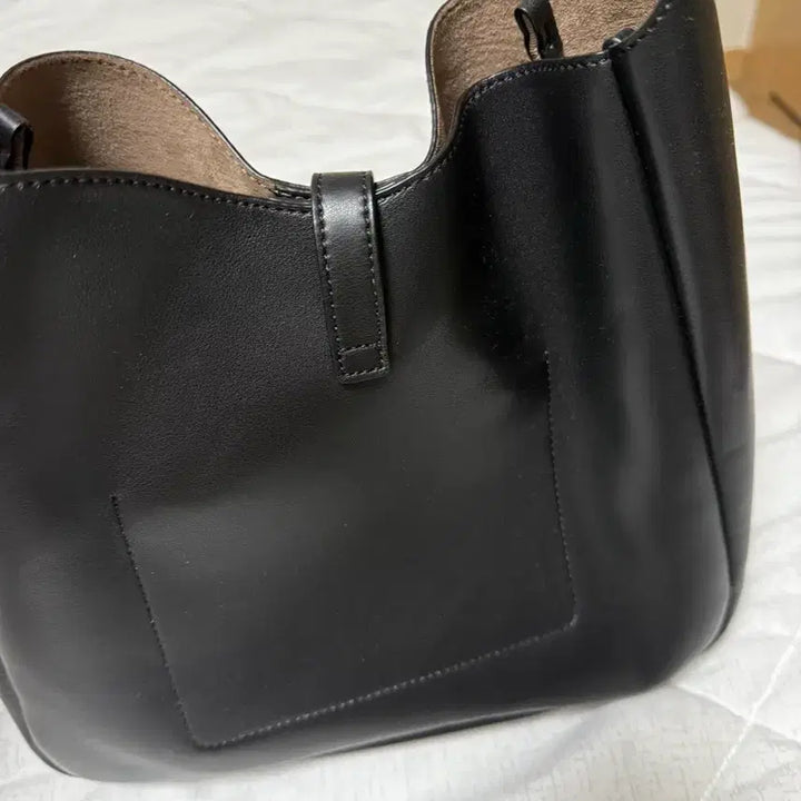 [BUNJANG] Louis Quatorze Leclair Hobo Bag / 루이까또즈  레끌라 호보백