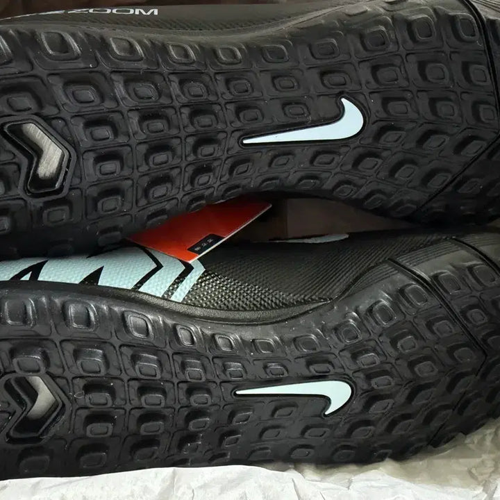 [BUNJANG] Nike Futsal Shoes / 나이키 풋살화