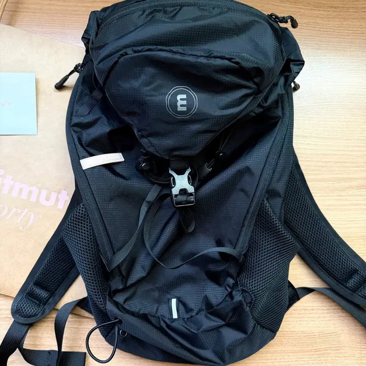 [BUNJANG] Minitmute Sporty Backpack Black / 미닛뮤트 스포티 백팩 블랙 (원가 147,000원)