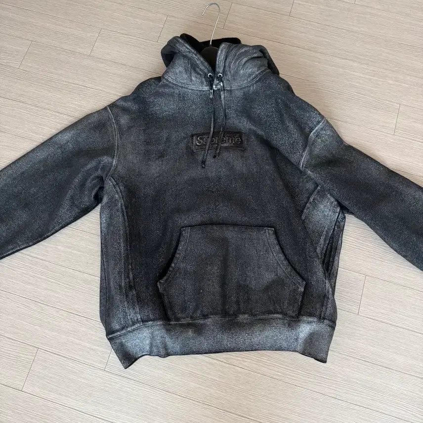 [BUNJANG] Supreme x Maison Margiela Foil Hoodie / 슈프림x메종마르지엘라 포일 후드티