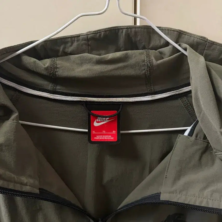 [BUNJANG] Nike Tech Woven Setup Tracksuit Set - Olive / (XL) 나이키 테크 우븐 셋업 올리브 컬러