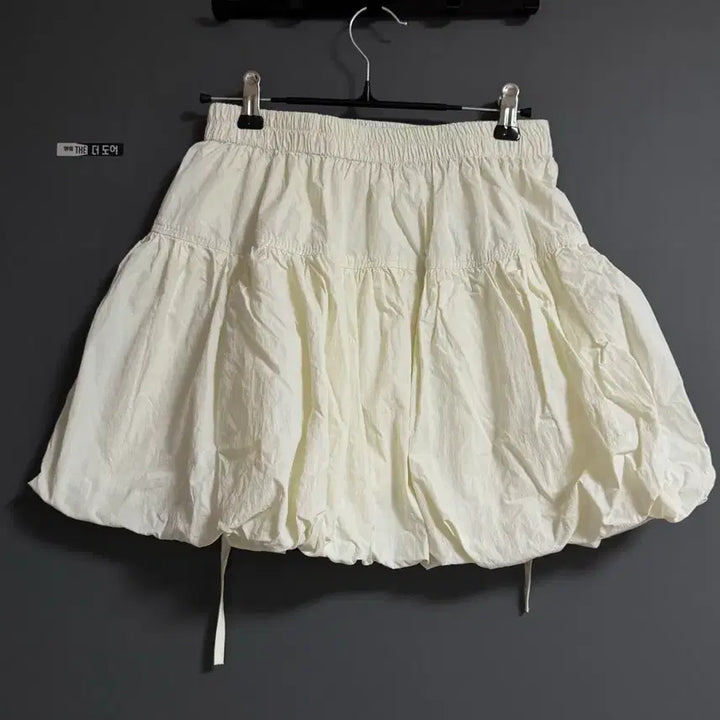 [BUNJANG] White Balloon Mini Skirt / 화이트 벌룬 미니 스커트