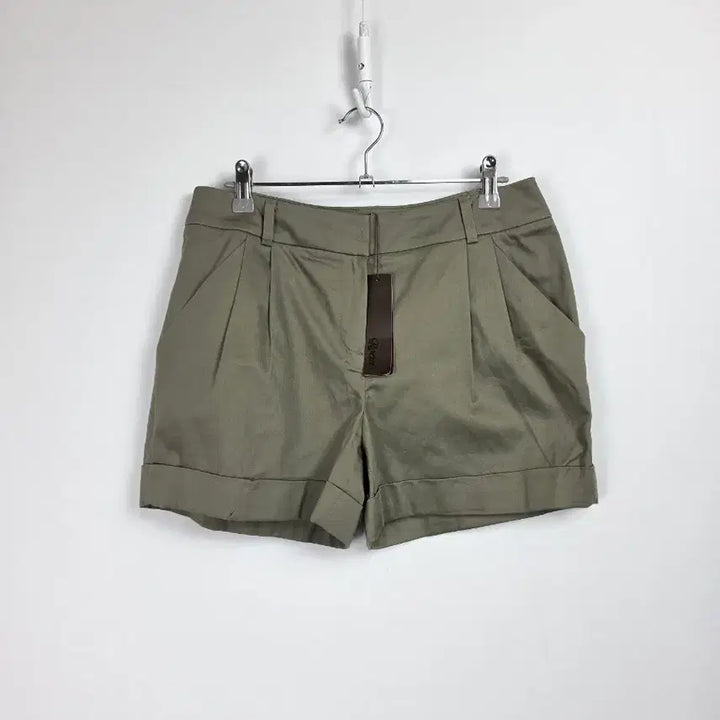 [BUNJANG] Roem Khaki Two-Tuck Roll-up Shorts Women&