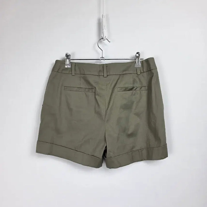 [BUNJANG] Roem Khaki Two-Tuck Roll-up Shorts Women&