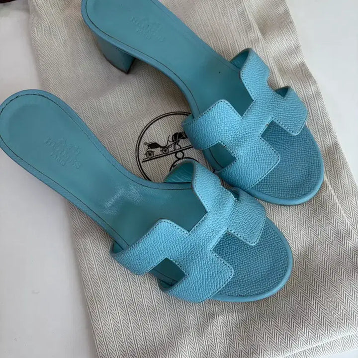[BUNJANG] Hermes Oran Sandals Sky Blue / 에르메스 오란 샌들 하늘색