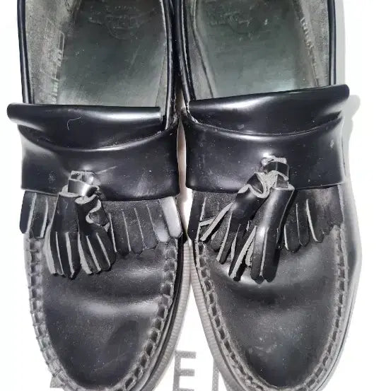 [BUNJANG] Dr. Martens Black Tassel Loafers Size 245 / 닥터마틴 블랙 태슬 로퍼 245사이즈입니다