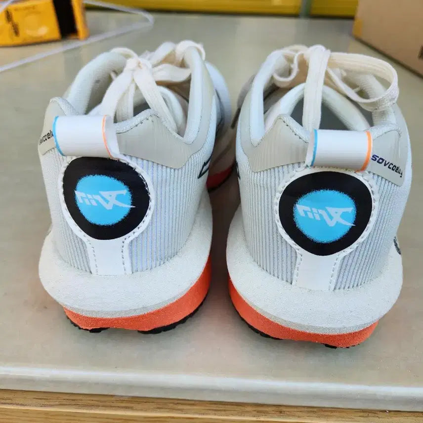 [BUNJANG] SOVCOELUY Running Shoes White Orange / SOVCOELUY 운동화 화이트 오렌지